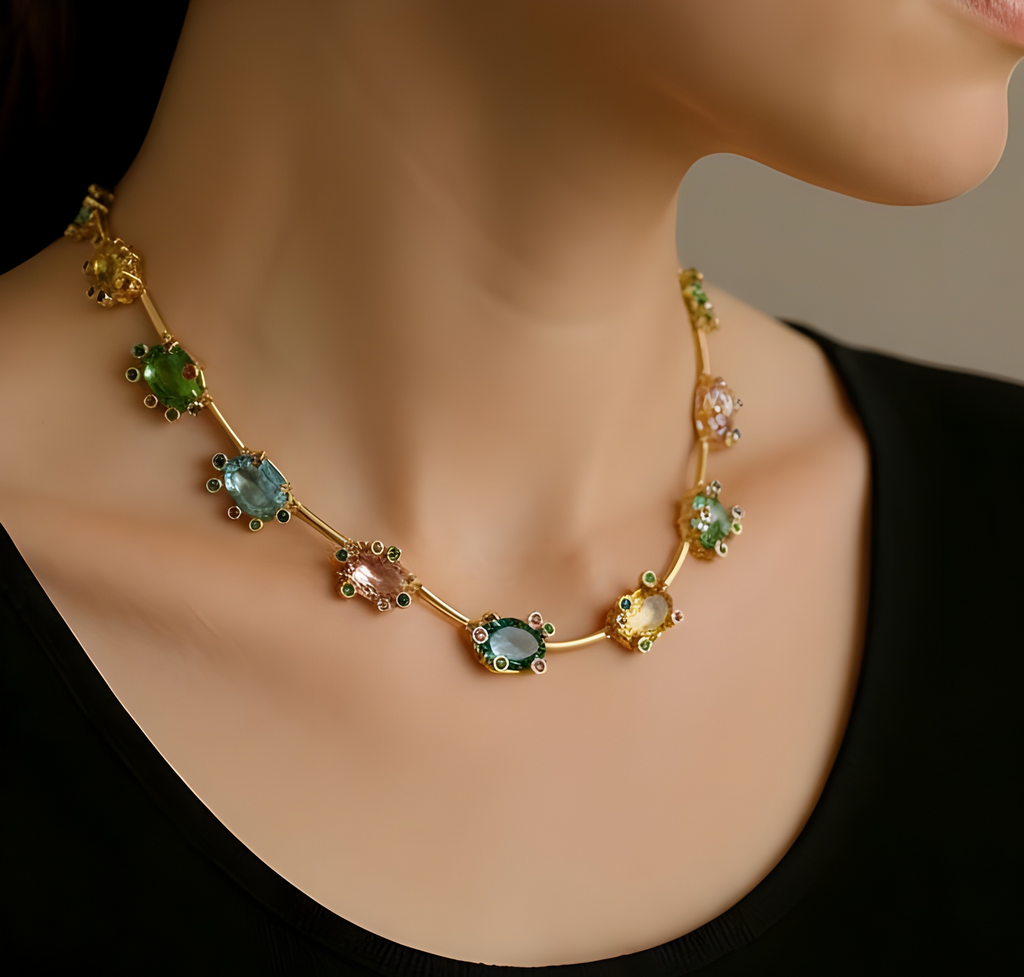 Swarovski-like gema necklace