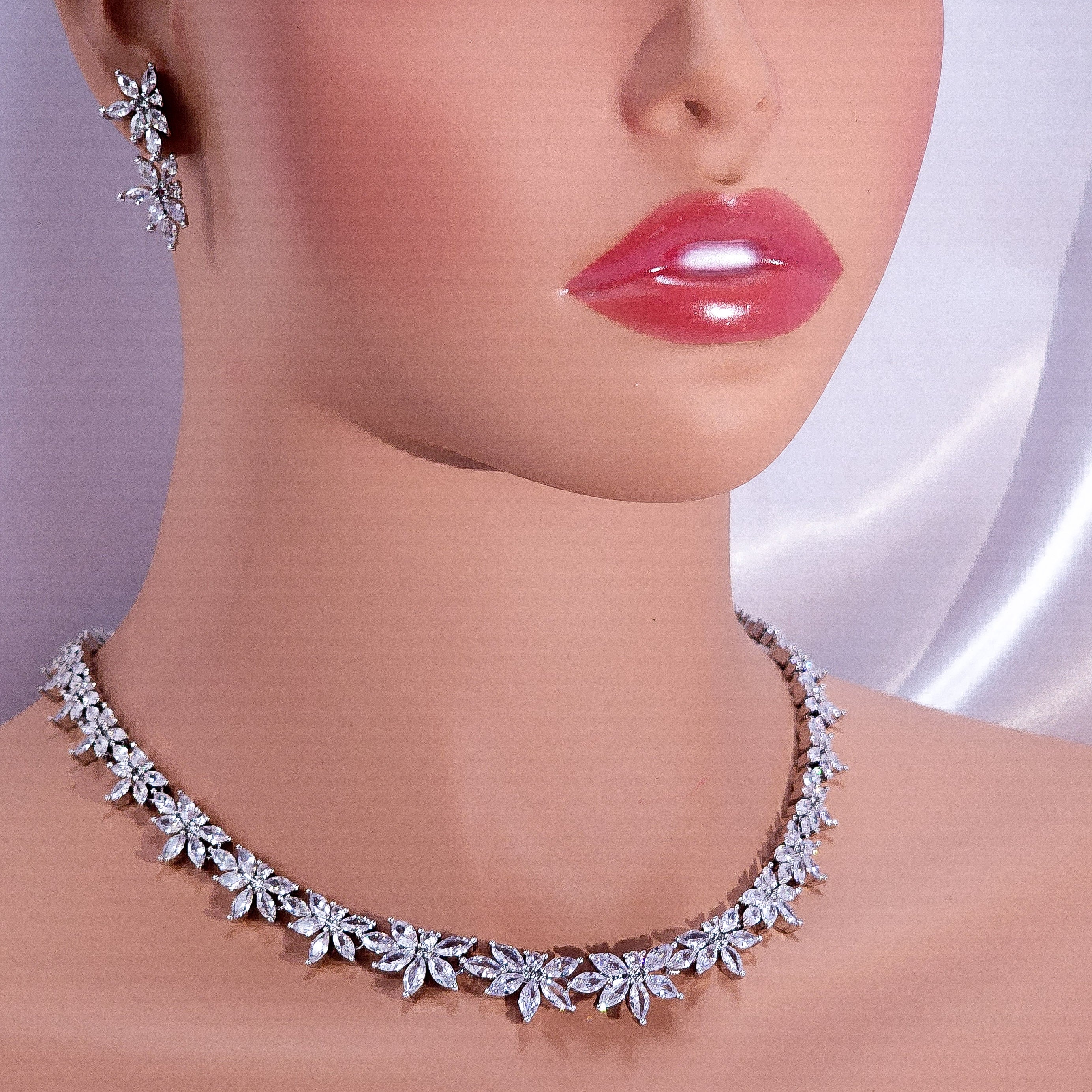 Flower Kisses Wedding Set