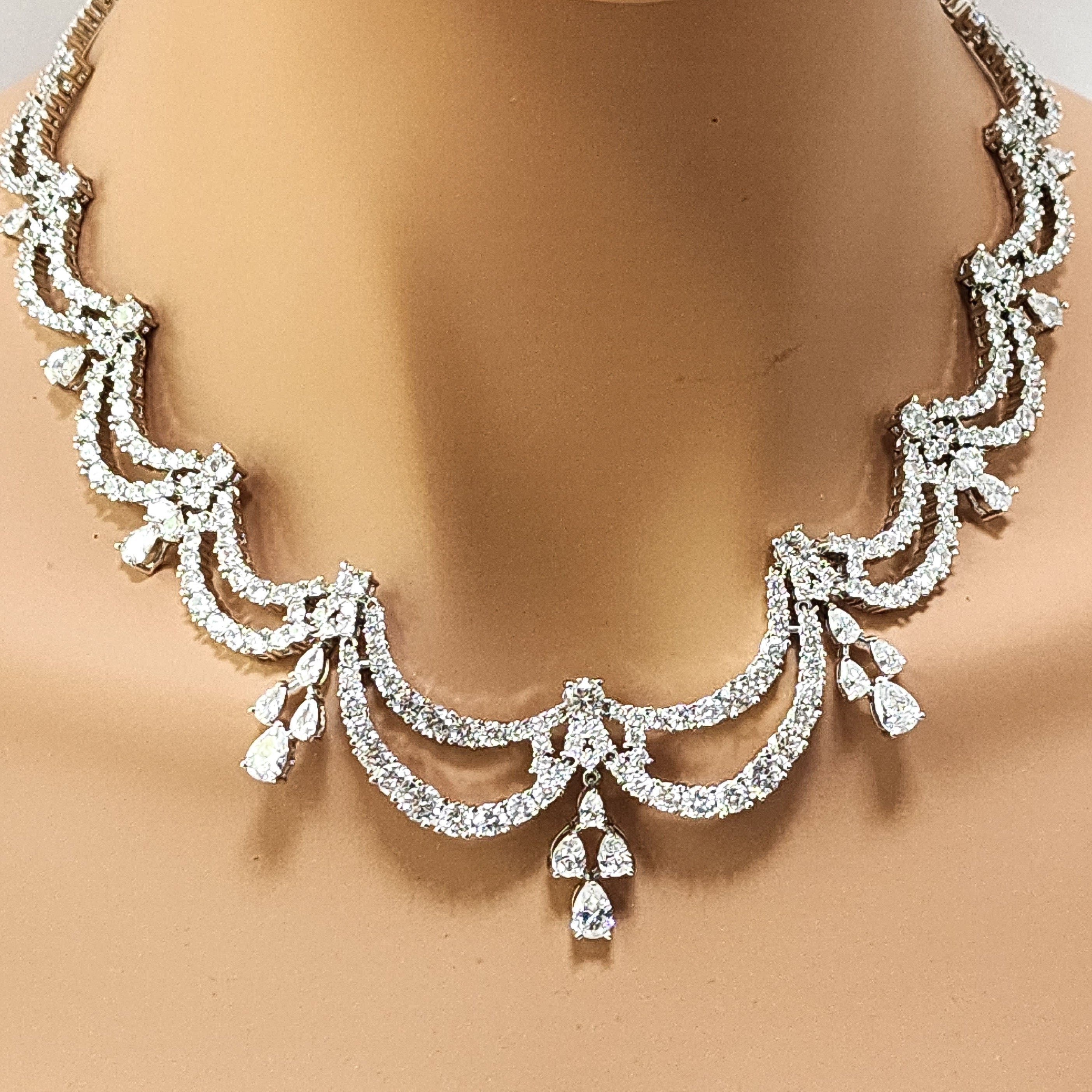 Mother of the Bride Diamond Ribbon Wedding Set