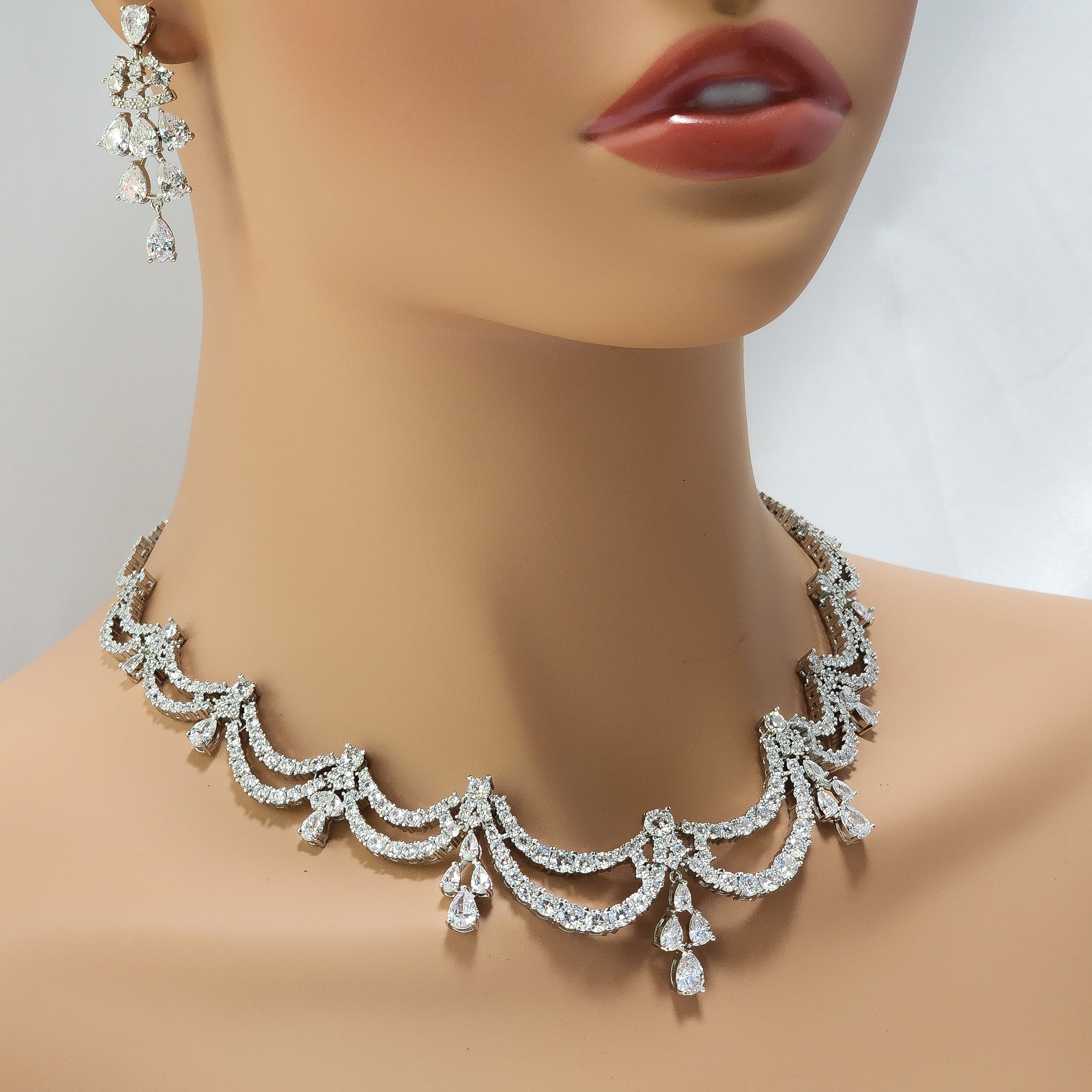 Mother of the Bride Diamond Ribbon Wedding Set