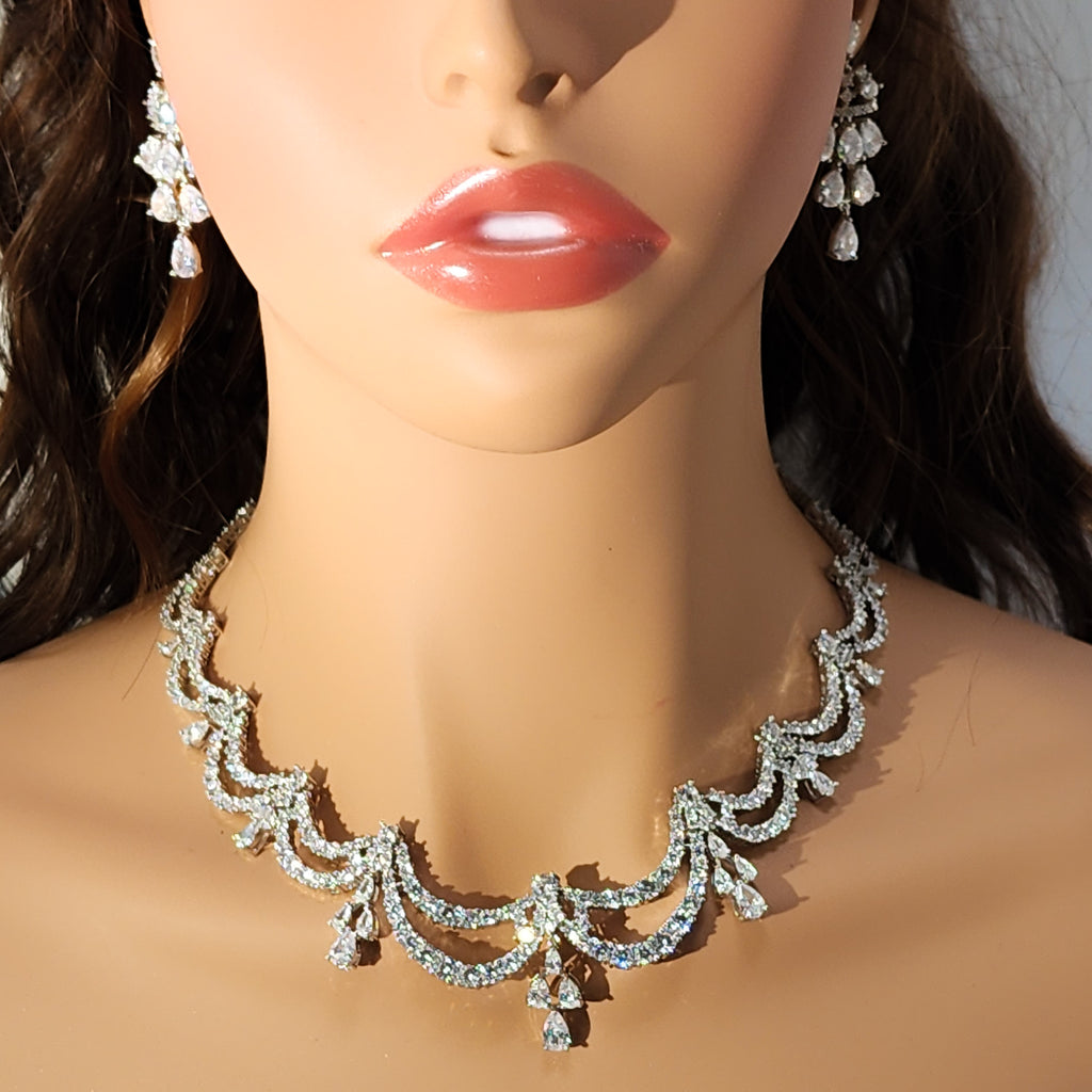 Mother of the Bride Diamond Ribbon Wedding Set