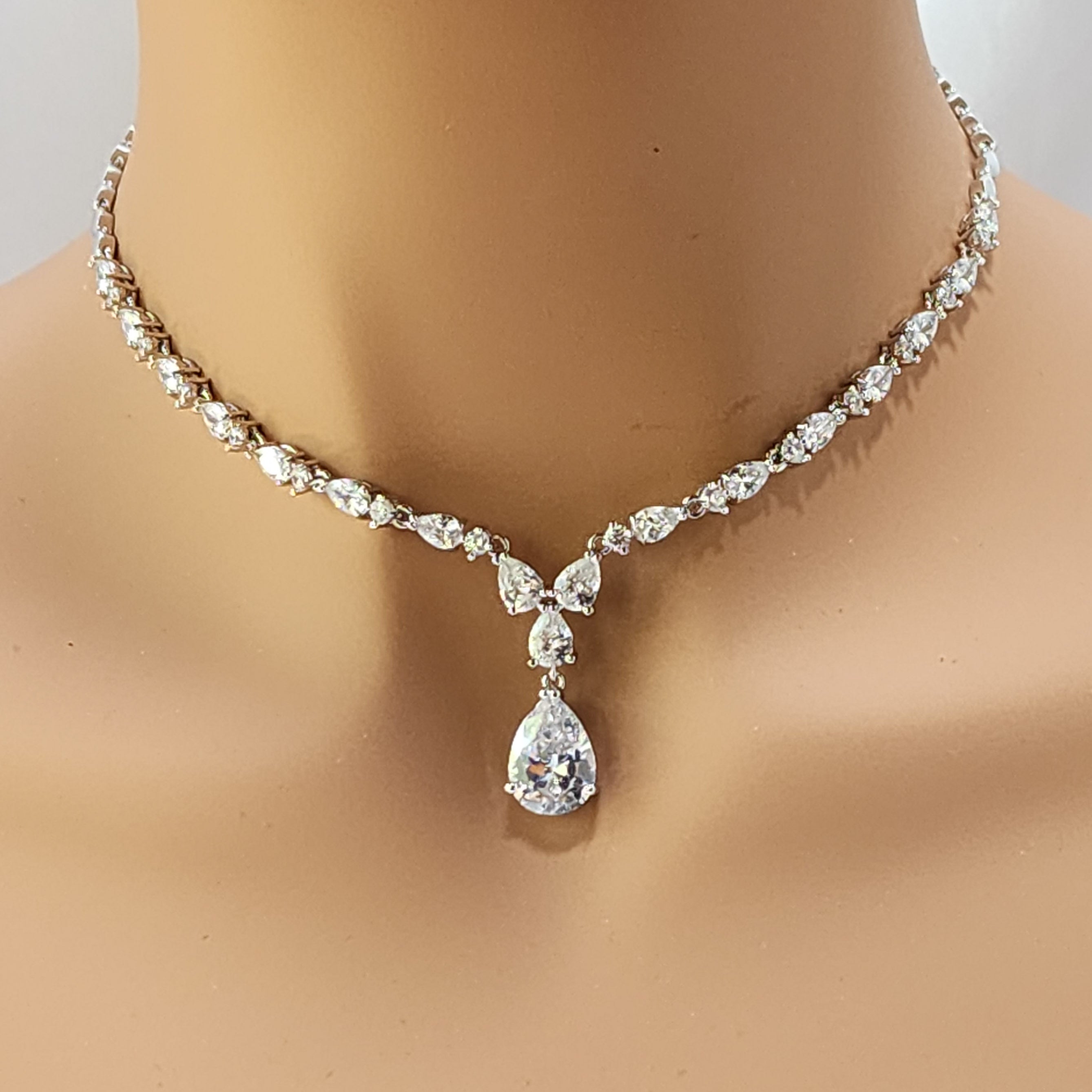 Teardrops Glistening Wedding Set