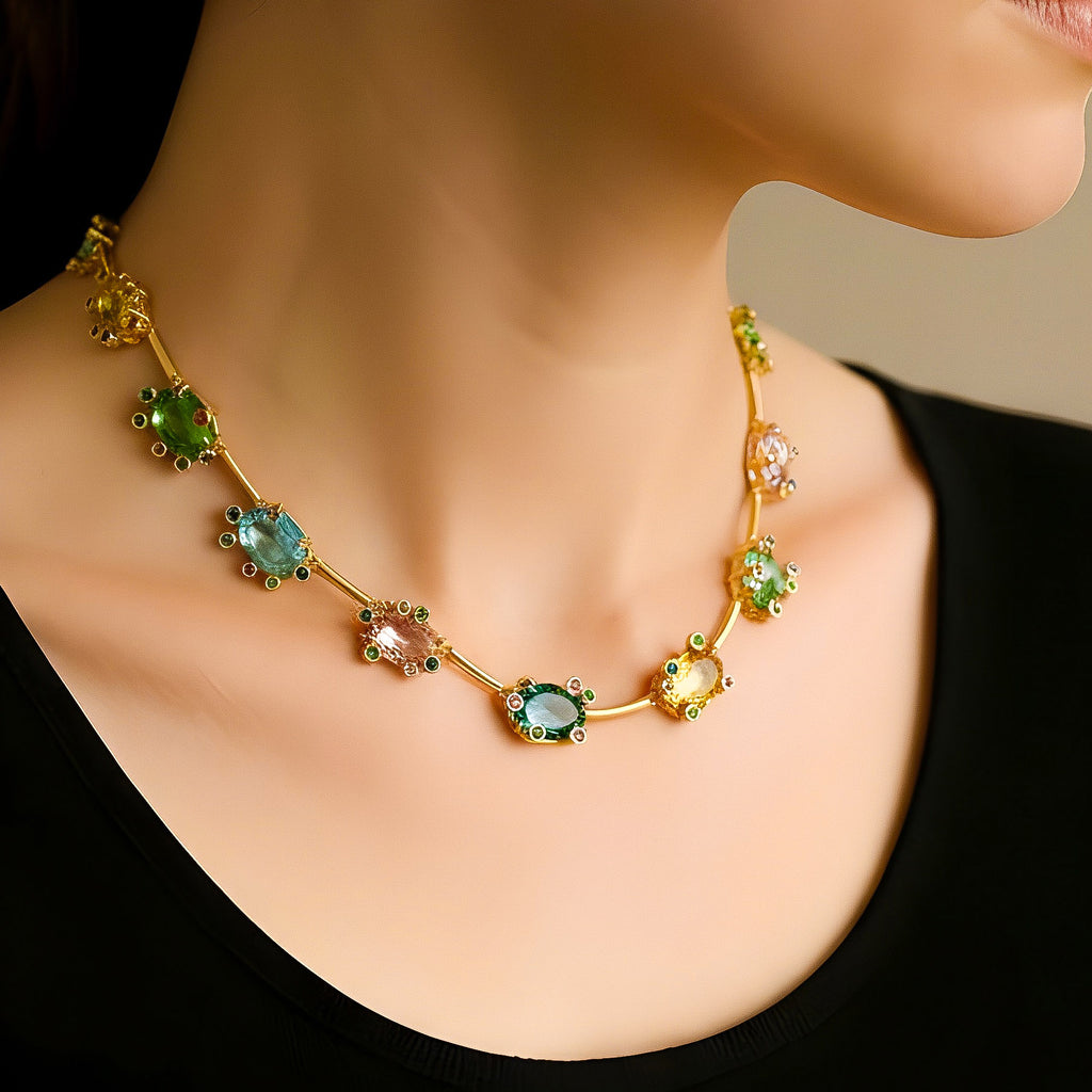Swarovski-like gema necklace