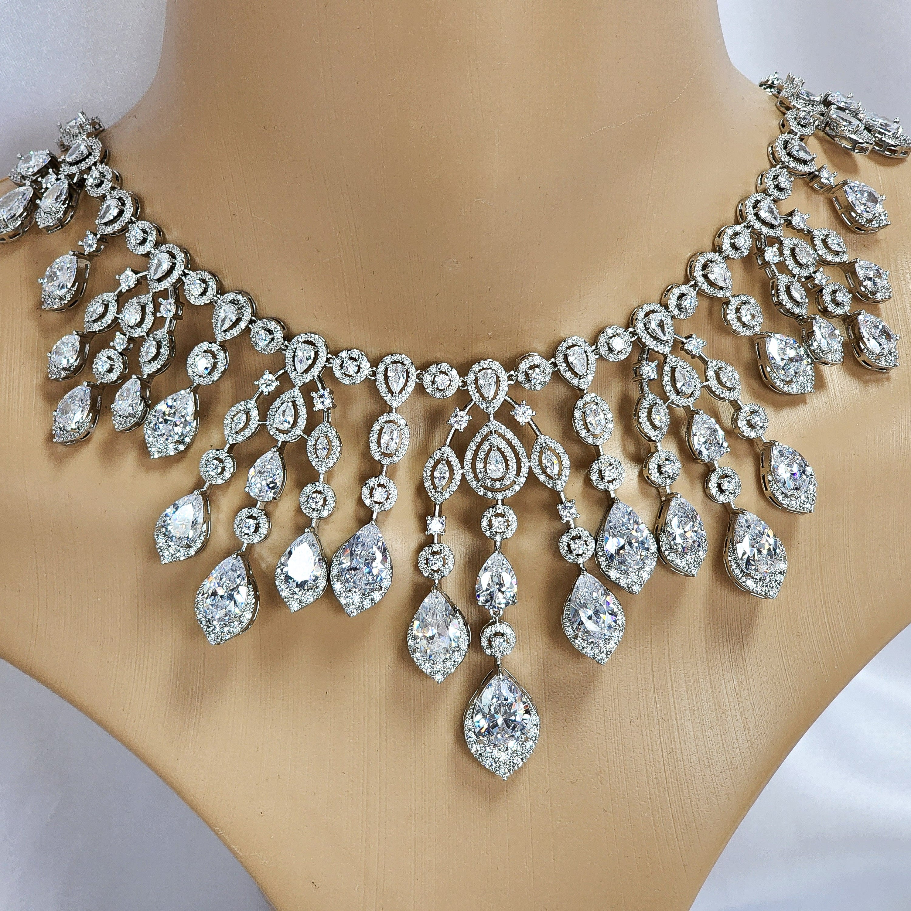 Teardrop Bridal Jewelry Set. Formal Attire. Wedding guest. Mother of the Bride. Platinum.