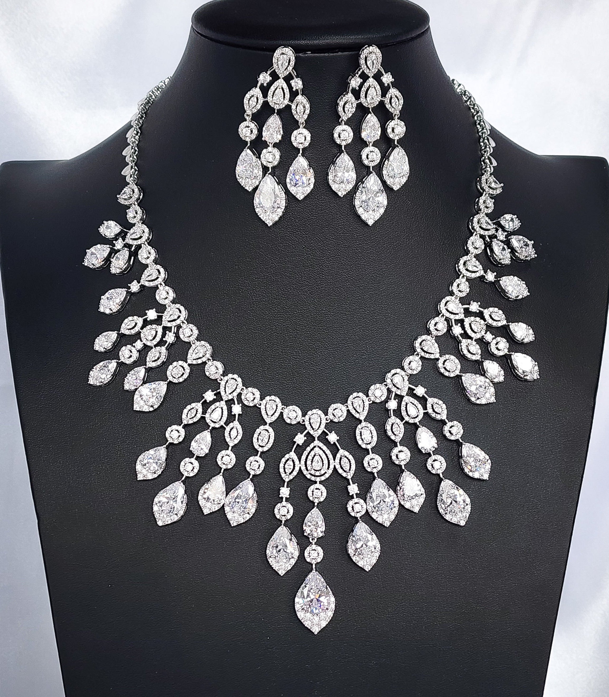 Teardrop Bridal Jewelry Set. Formal Attire. Wedding guest. Mother of the Bride. Platinum.