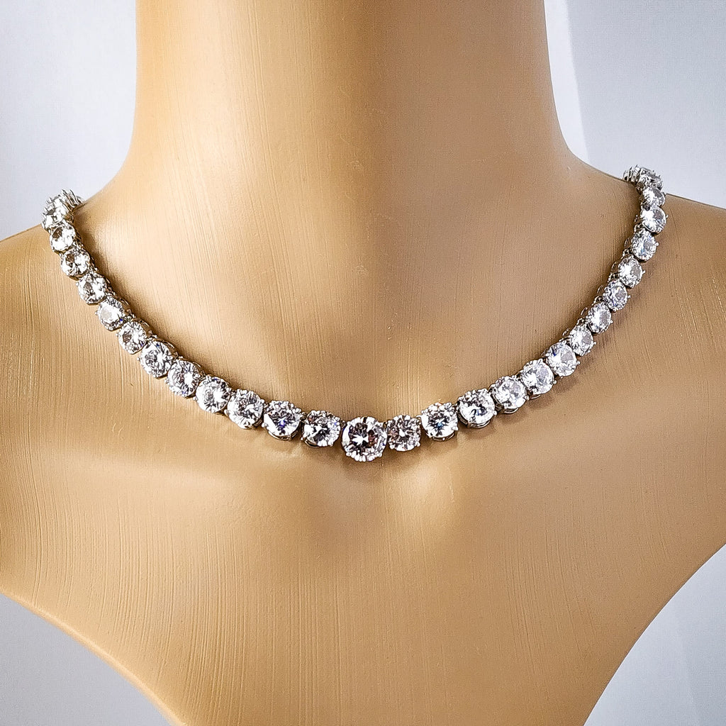 Round diamond tennis necklace