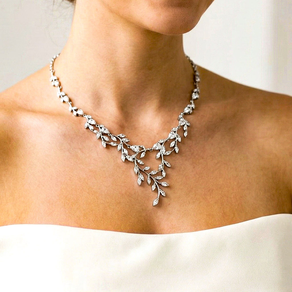Twisting diamond vine Bridal Set