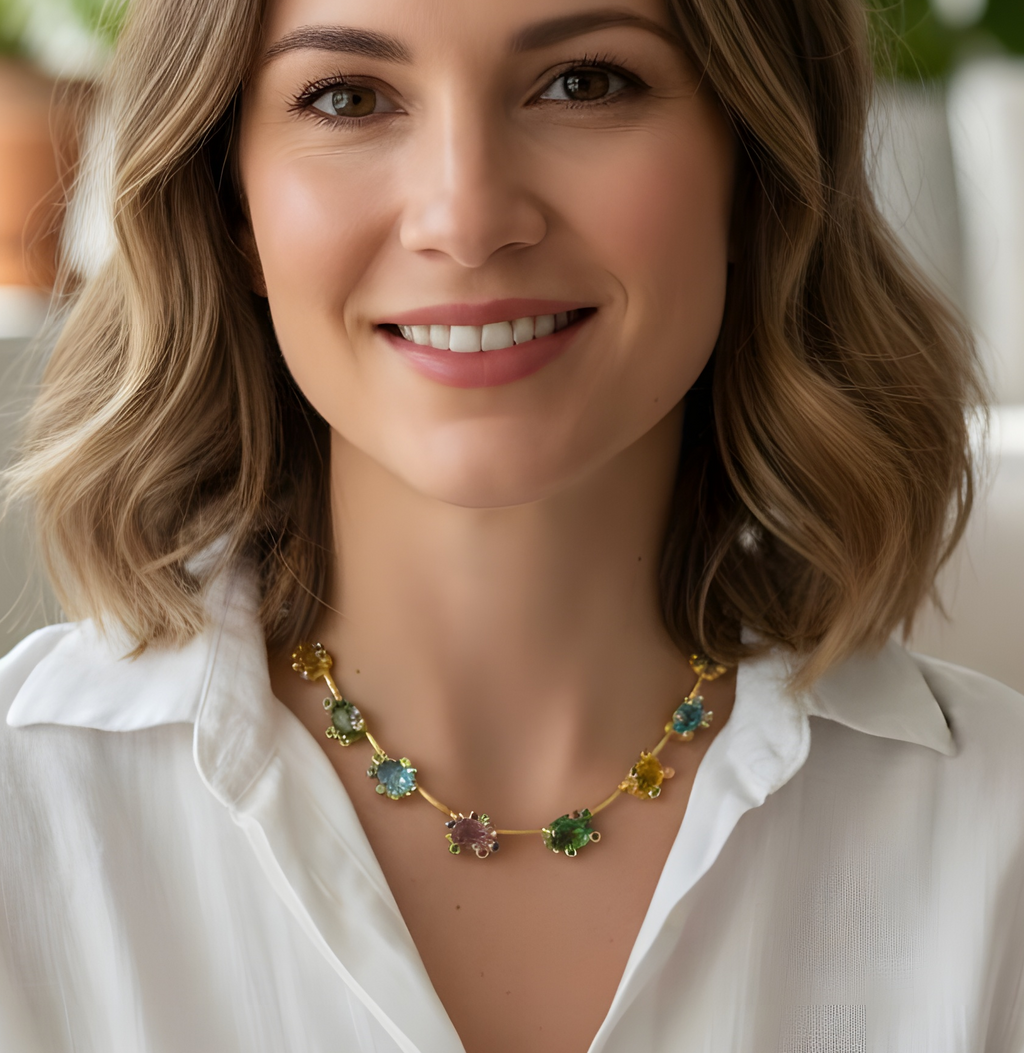 Swarovski-like gema necklace