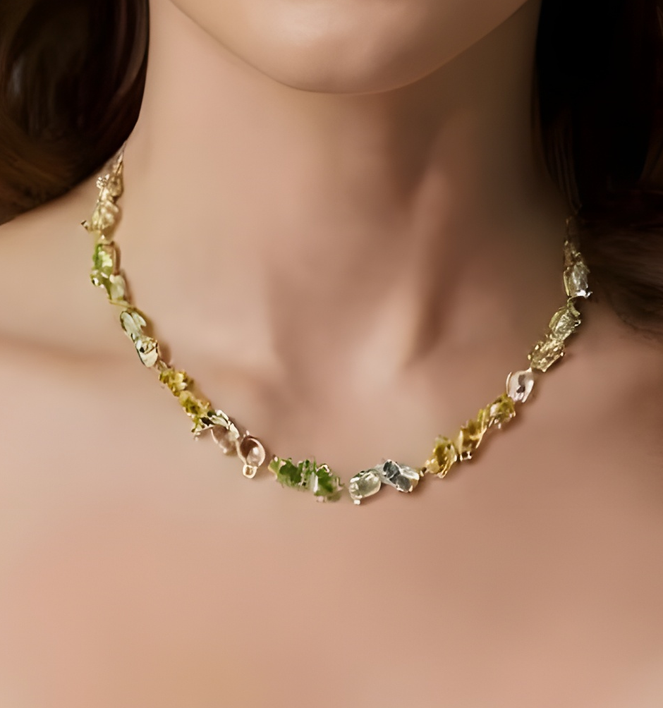Swarovski-like Gema necklace