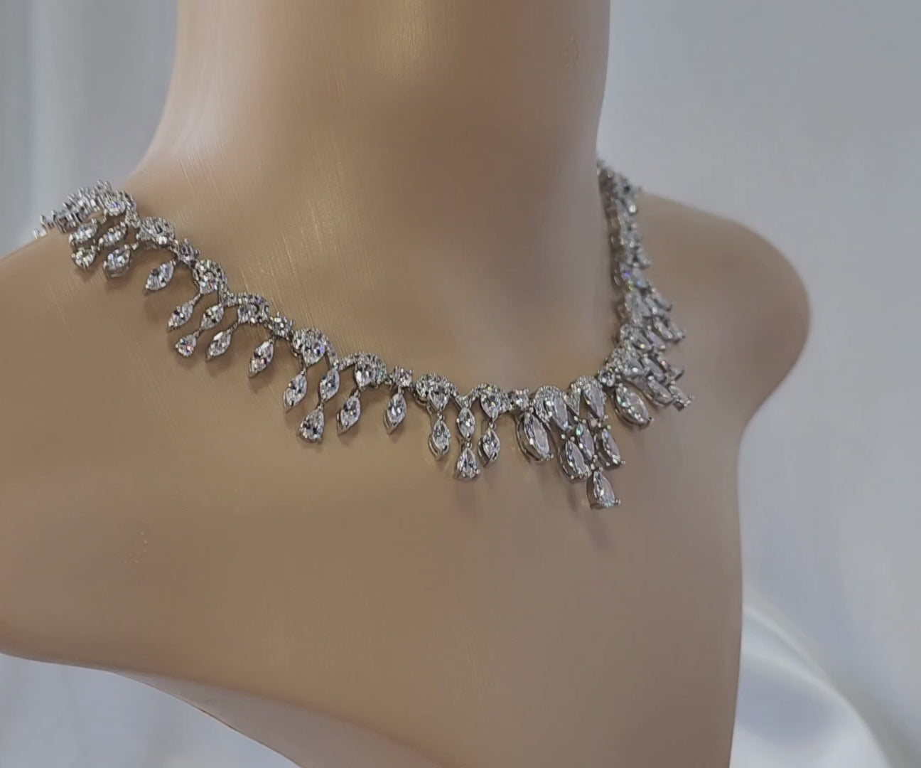 Bridgerton Bridal Teardrop Jewelry Set