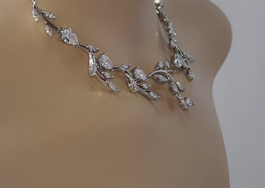 Diamond Vine Bridal Set