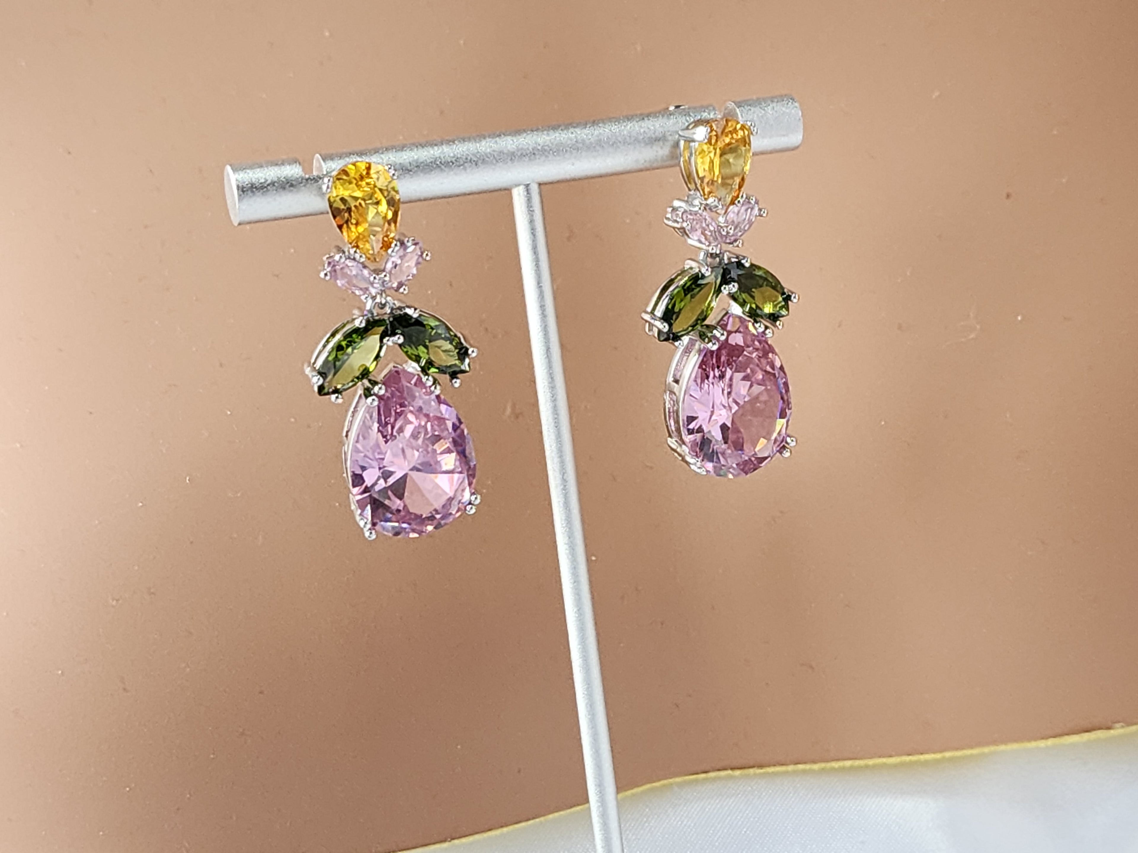 Tropical flair party jewelry