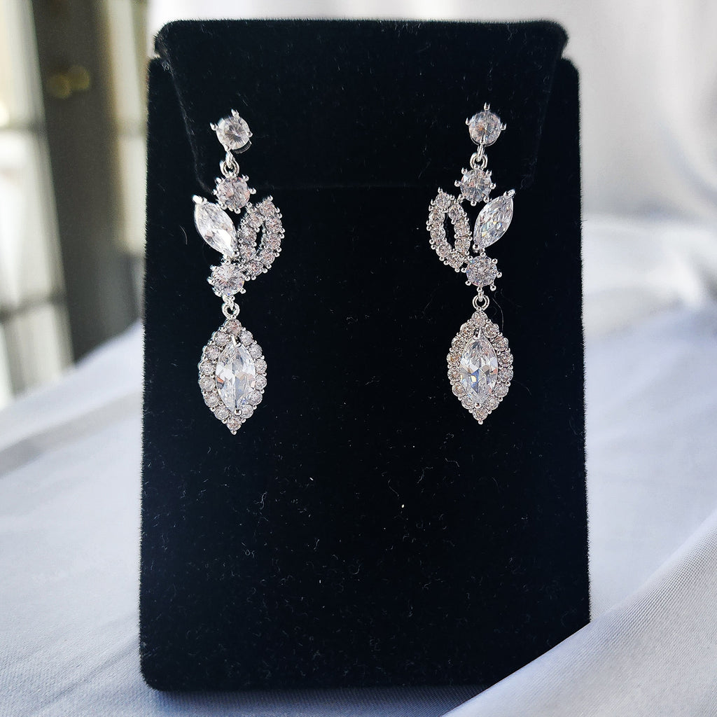 Teardrops and Vines Bridal Set. Mother of the Bride. Wedding Guests