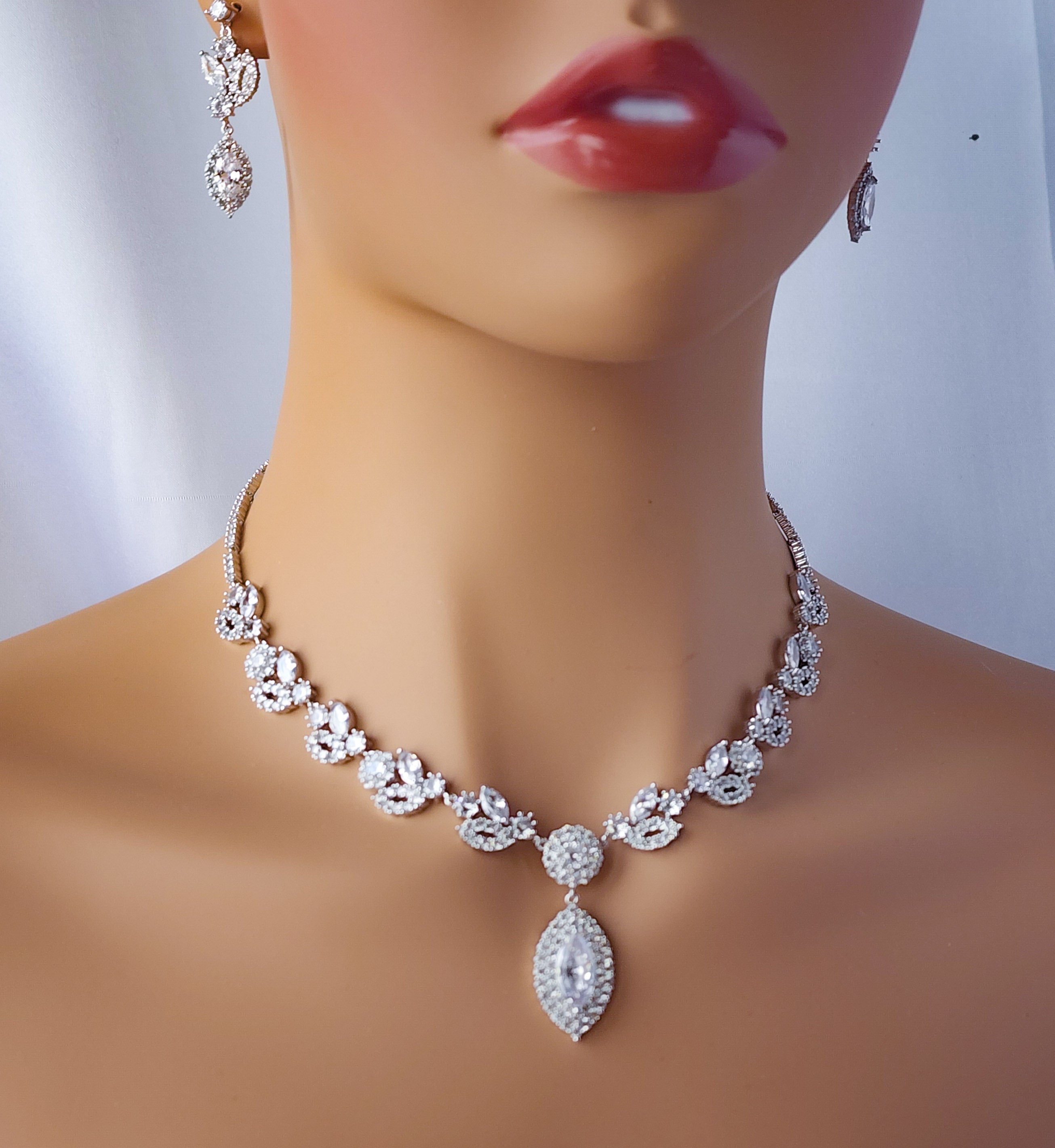 Teardrops and Vines Bridal Set. Mother of the Bride. Wedding Guests